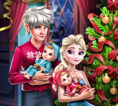 Play Elsa Family Christmas Game